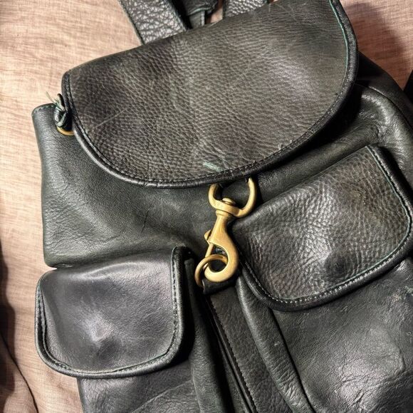 Vintage Black/Green Leather Saddlebag Backpack with Brass Clasps - Picture 2 of 10
